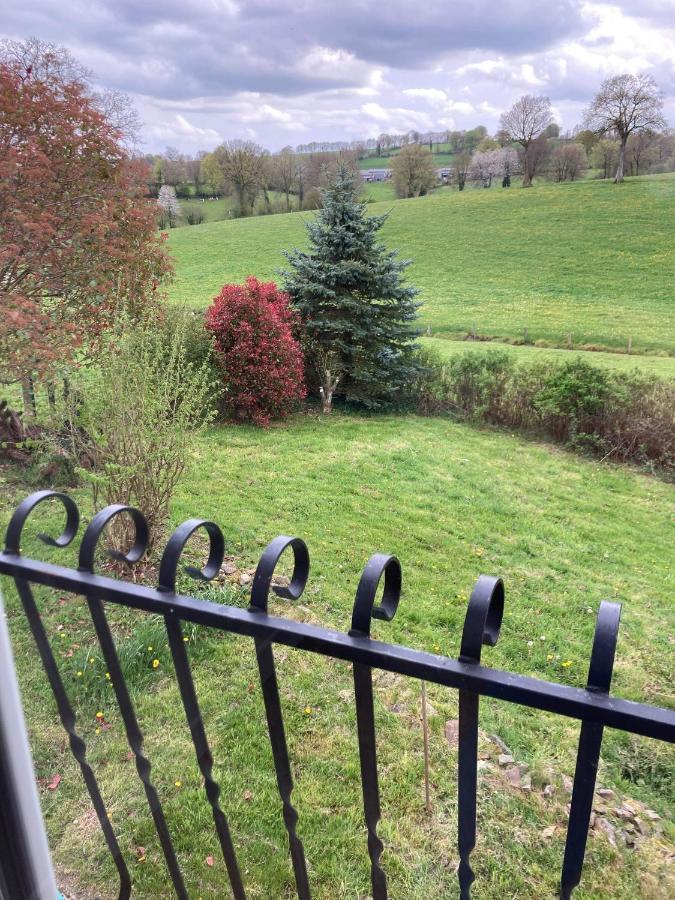 Des Pommiers Avec Terrain De Petanque Hébergement de vacances
